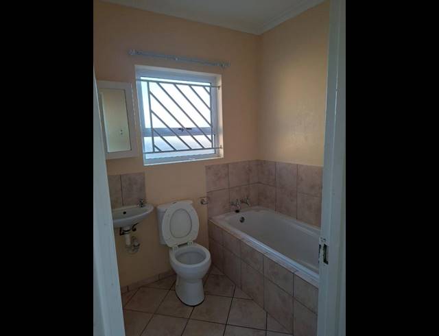 2 BEDROOM HOUSE FOR SALE IN SUNSET GLEN